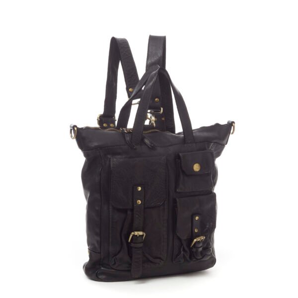 Bella Vintage Soft Leather Backpack in black, unisex design, made of vegetable-tanned calf leather