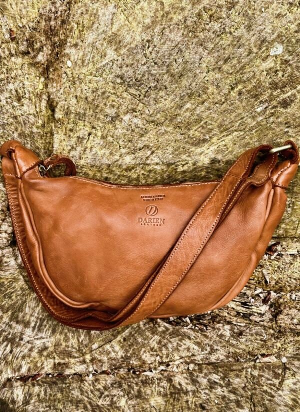 Arizona Cognac Leather Crossbody Bag – Vintage Italian Leather